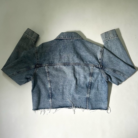 Vero Moda Cropped Jean Jacket - Picture 3 of 4
